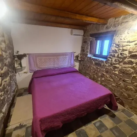 Chalet Baita Confort Dolonne Domek alpejski Courmayeur